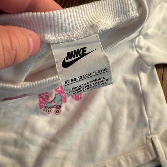 Nike Kids White and Teal Matching Set - Picture 3 of 4